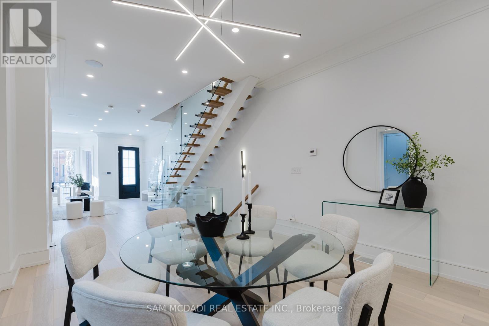 Photo 27 of 129 Beaconsfield Avenue, Toronto ON