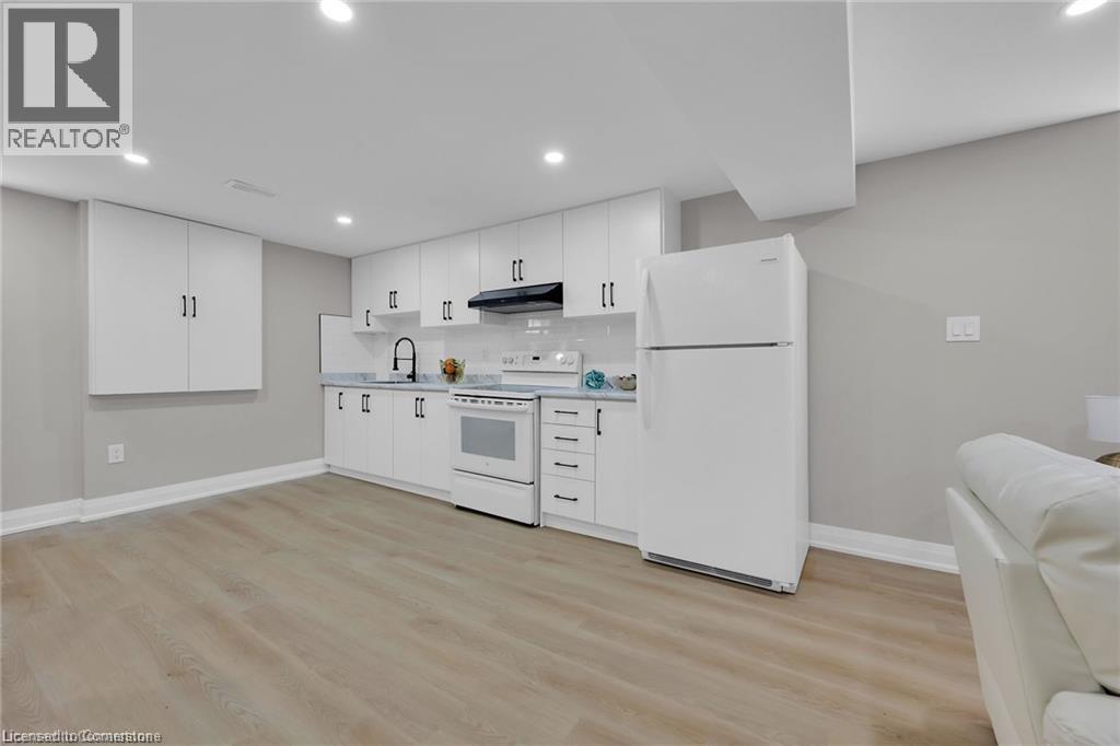 Photo 10 of 99 Wise Crescent Unit 2, Hamilton ON