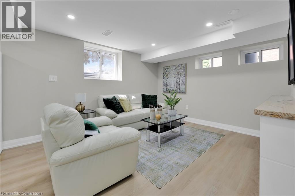 Photo 9 of 99 Wise Crescent Unit 2, Hamilton ON