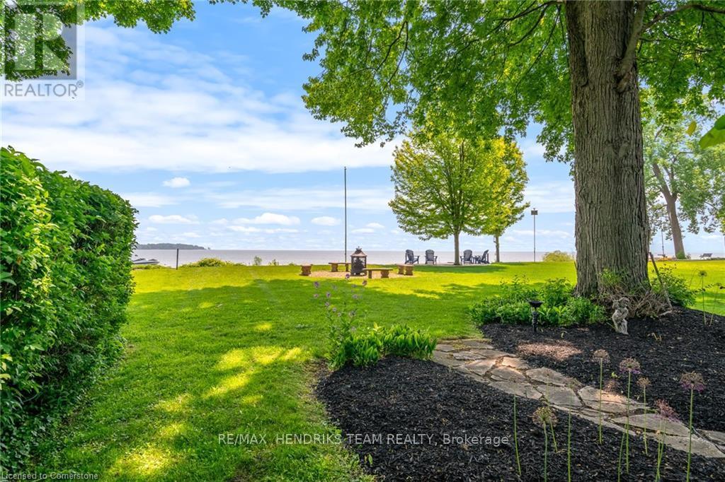 Photo 2 of 294 Prospect Point Road, Fort Erie ON