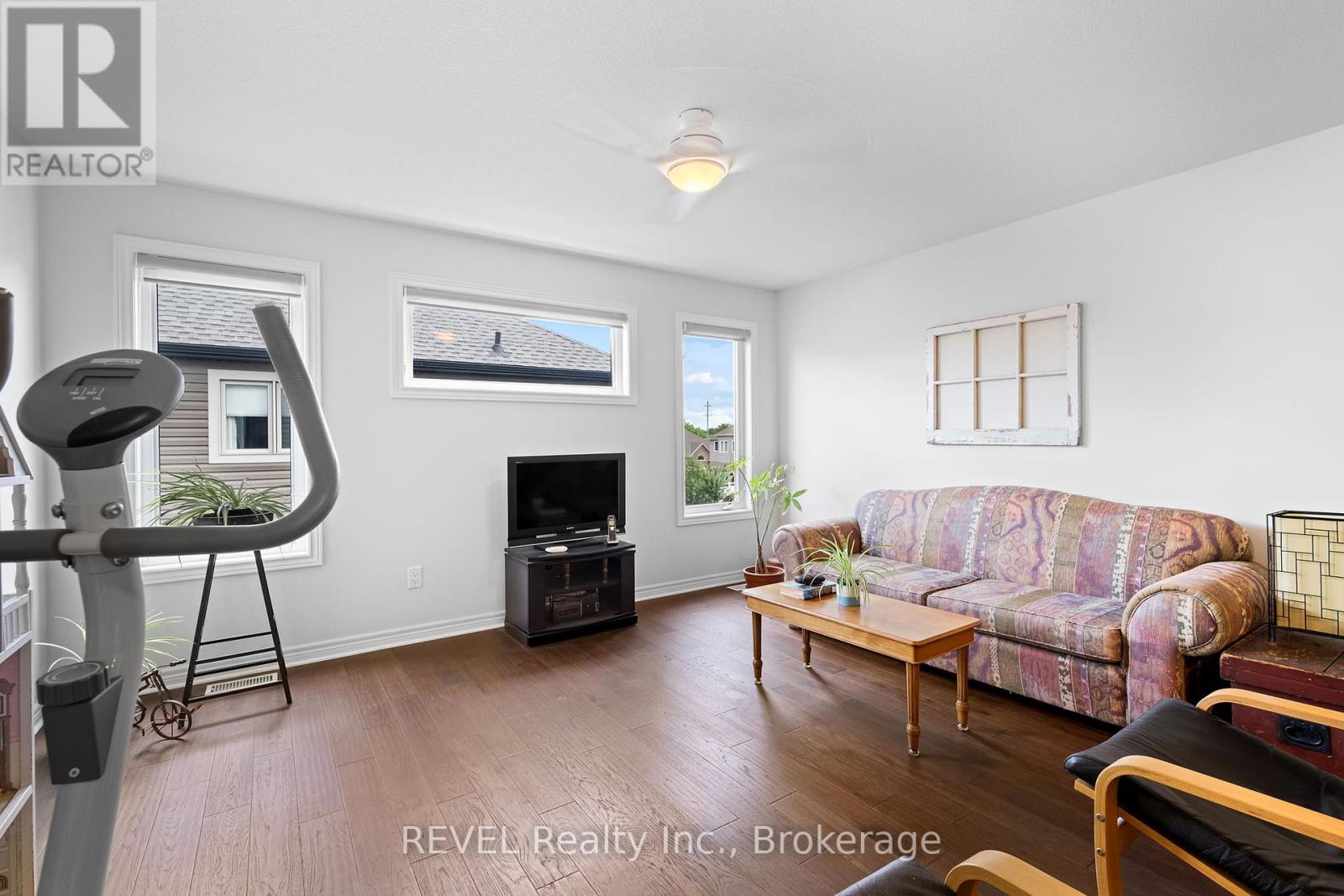 Photo 34 of 490 Carrie Avenue, Fort Erie ON
