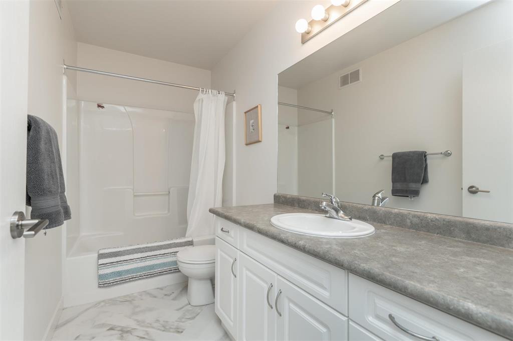 Photo 17 of 258 Southbridge Drive, Winnipeg MB