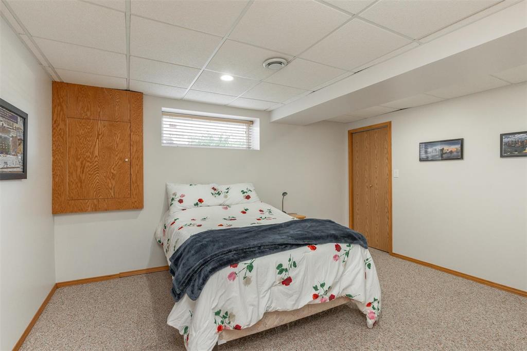 Photo 45 of 258 Southbridge Drive, Winnipeg MB