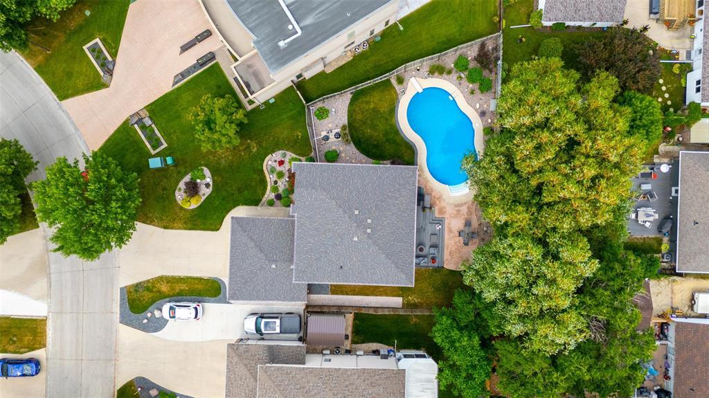 Photo 5 of 258 Southbridge Drive, Winnipeg MB