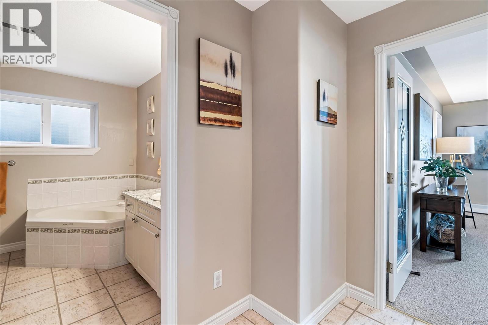 Photo 32 of 6015 Chippewa Rd, Duncan BC