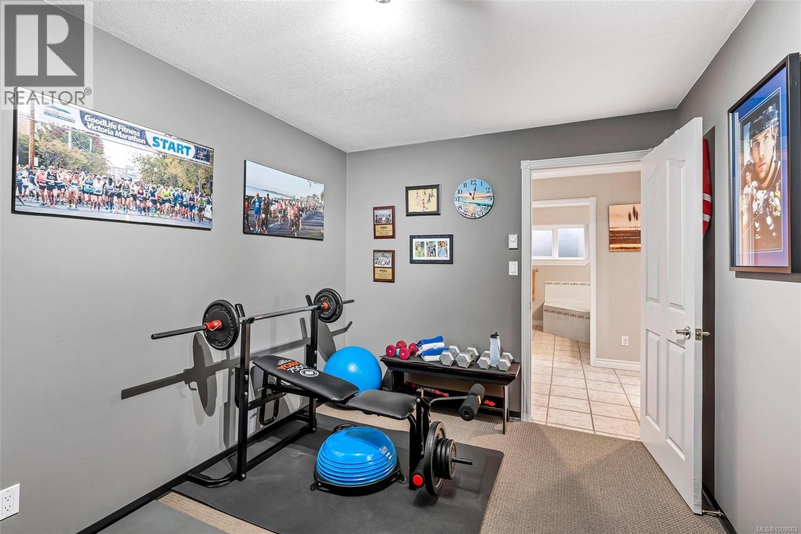 Photo 37 of 6015 Chippewa Rd, Duncan BC