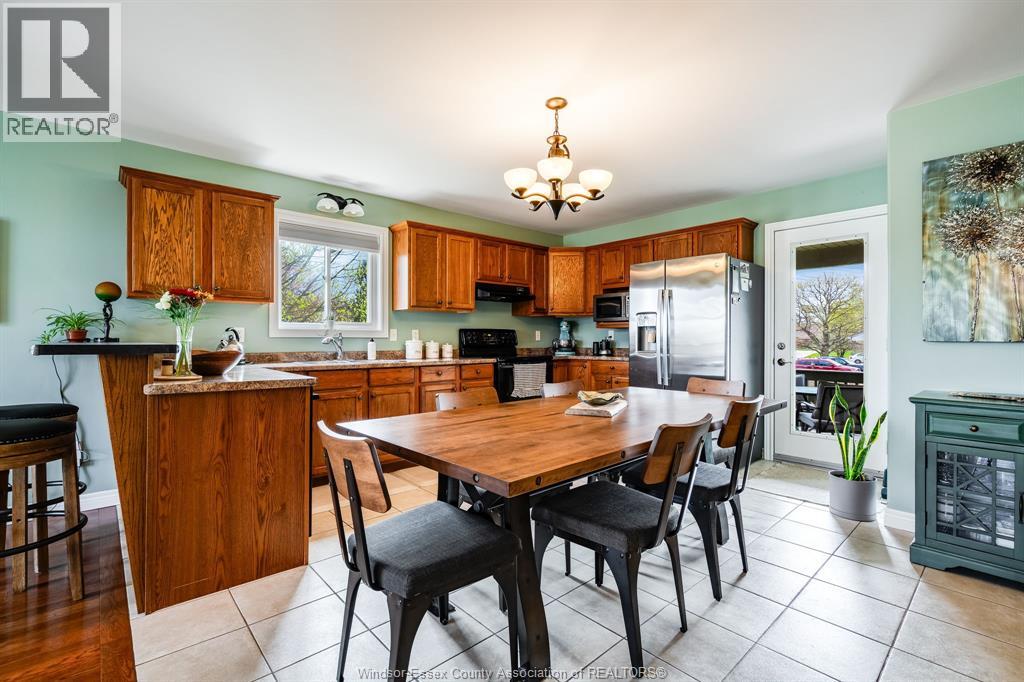 Photo 12 of 95 Millbrook Drive, Kingsville ON
