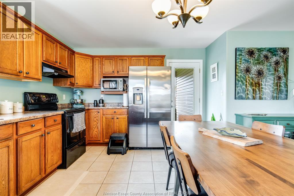 Photo 13 of 95 Millbrook Drive, Kingsville ON