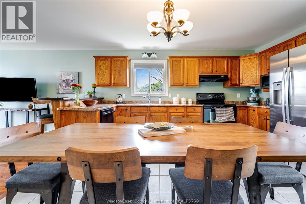 Photo 9 of 95 Millbrook Drive, Kingsville ON