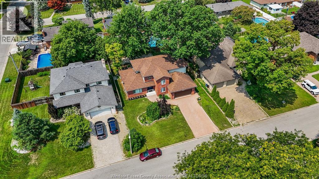 Photo 21 of 5753 Bishop, Lasalle ON