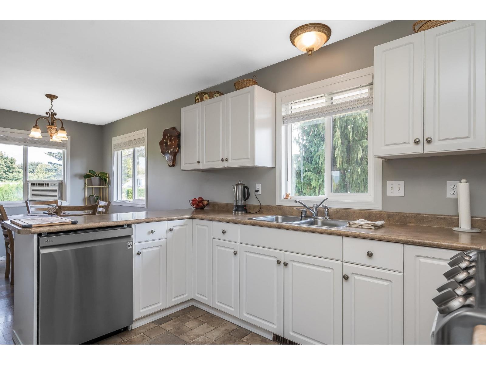 Photo 19 of 10067 Merritt Drive Fairfield Island, Chilliwack BC