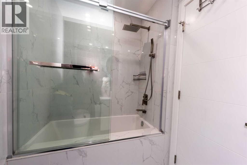 Single Family House Multi-level for Sale in #   Avenue NE Mayland Heights Calgary 