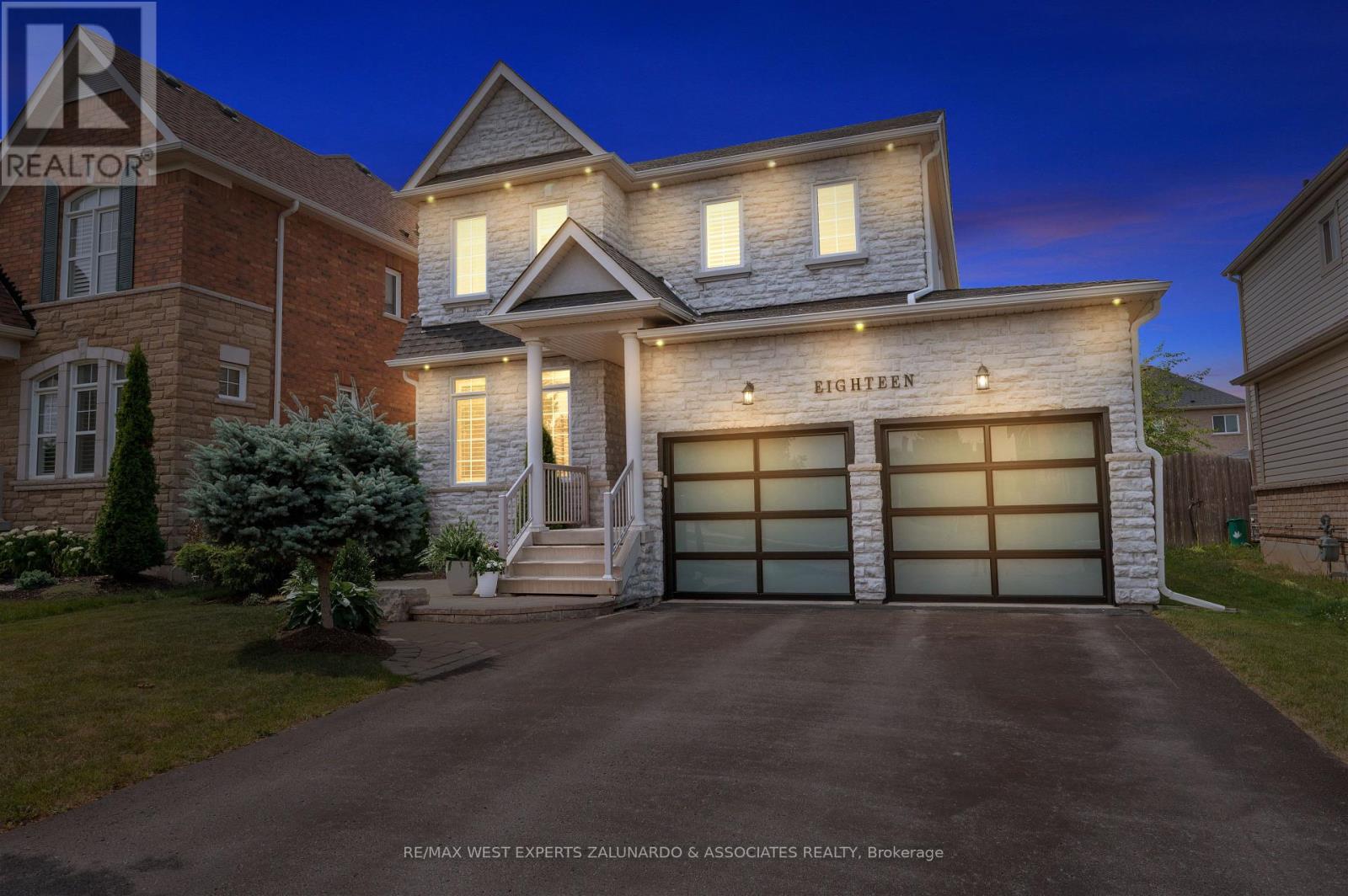 Photo 4 of 18 Faris Street, Bradford West Gwillimbury ON