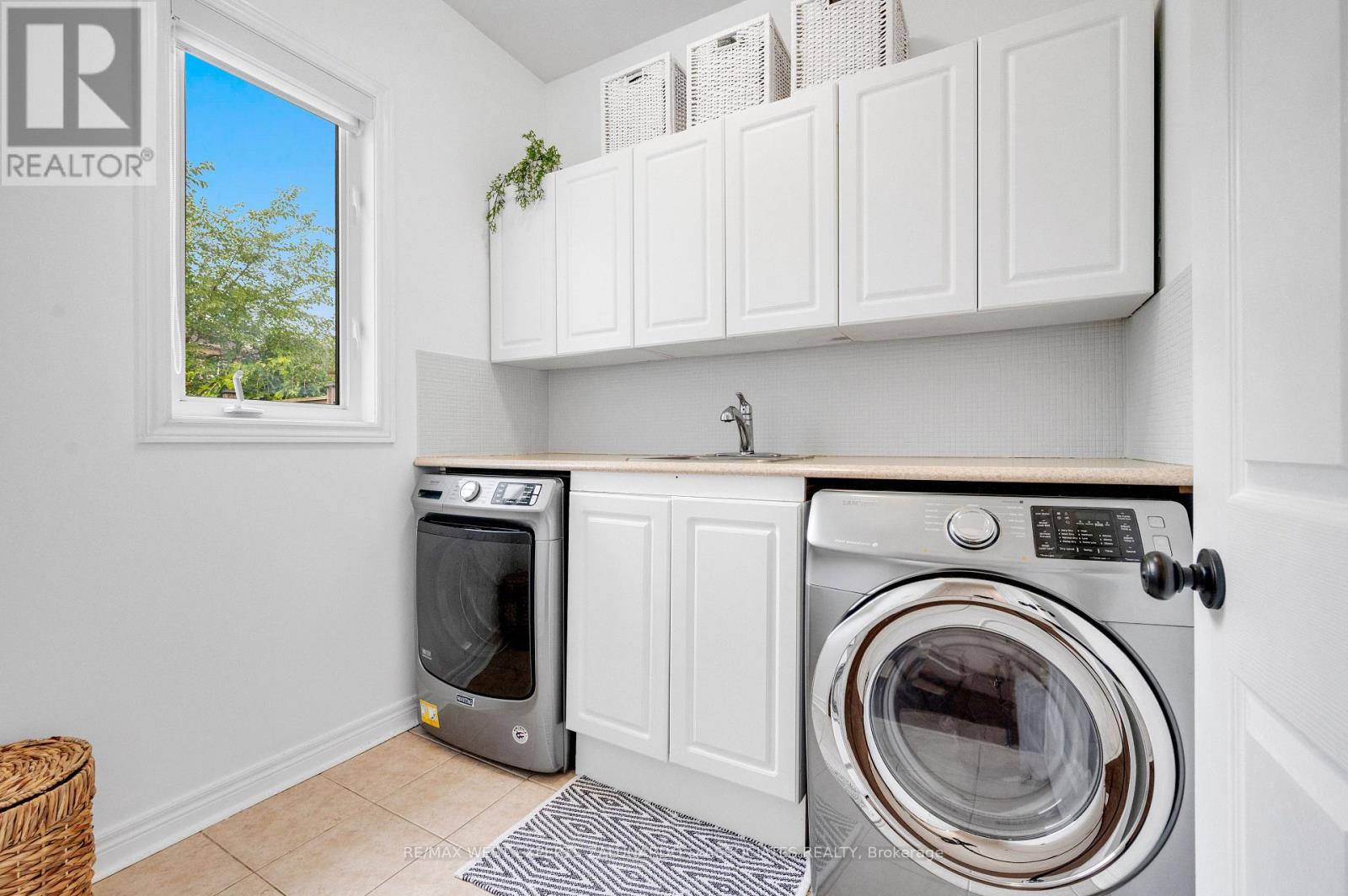 Photo 46 of 18 Faris Street, Bradford West Gwillimbury ON