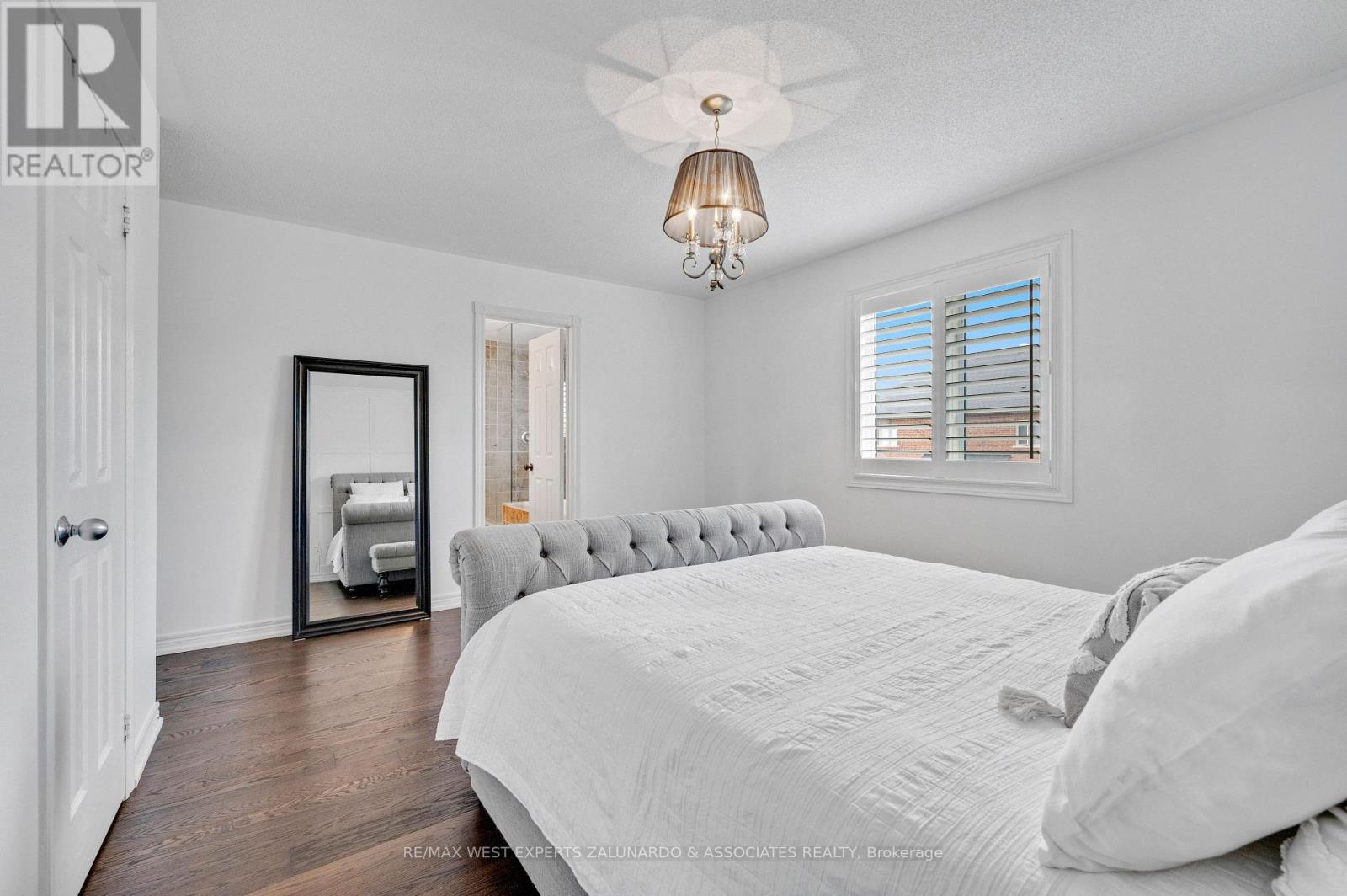 Photo 47 of 18 Faris Street, Bradford West Gwillimbury ON