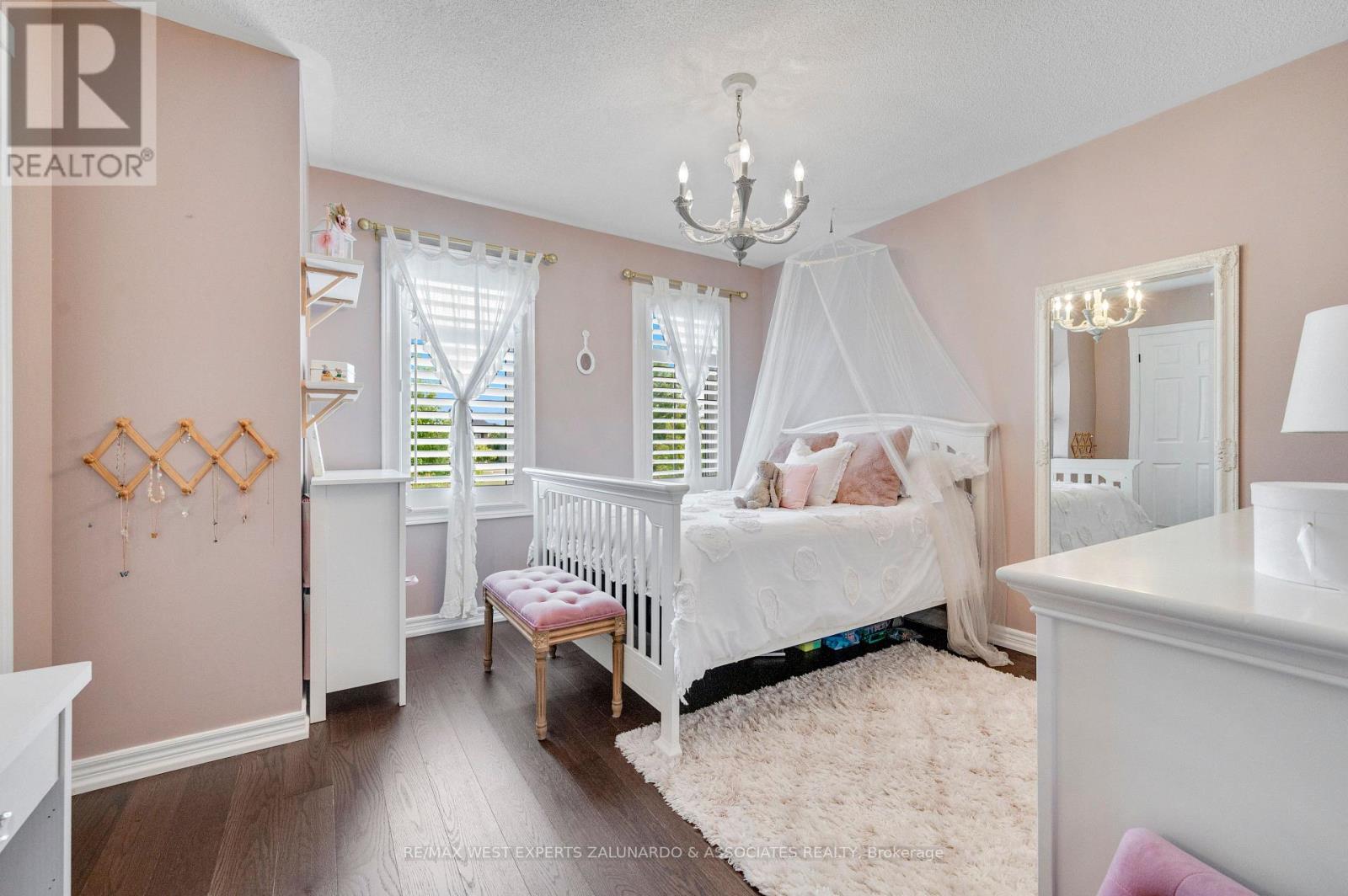 Photo 20 of 18 Faris Street, Bradford West Gwillimbury ON