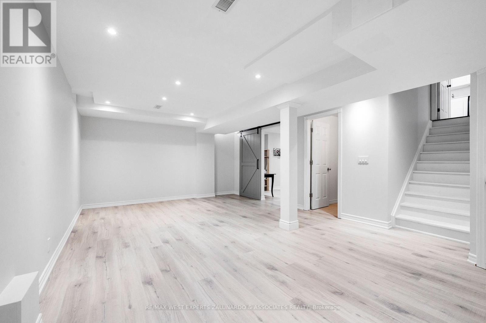 Photo 25 of 18 Faris Street, Bradford West Gwillimbury ON
