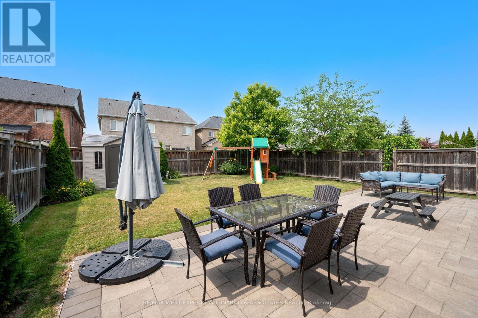 Photo 28 of 18 Faris Street, Bradford West Gwillimbury ON