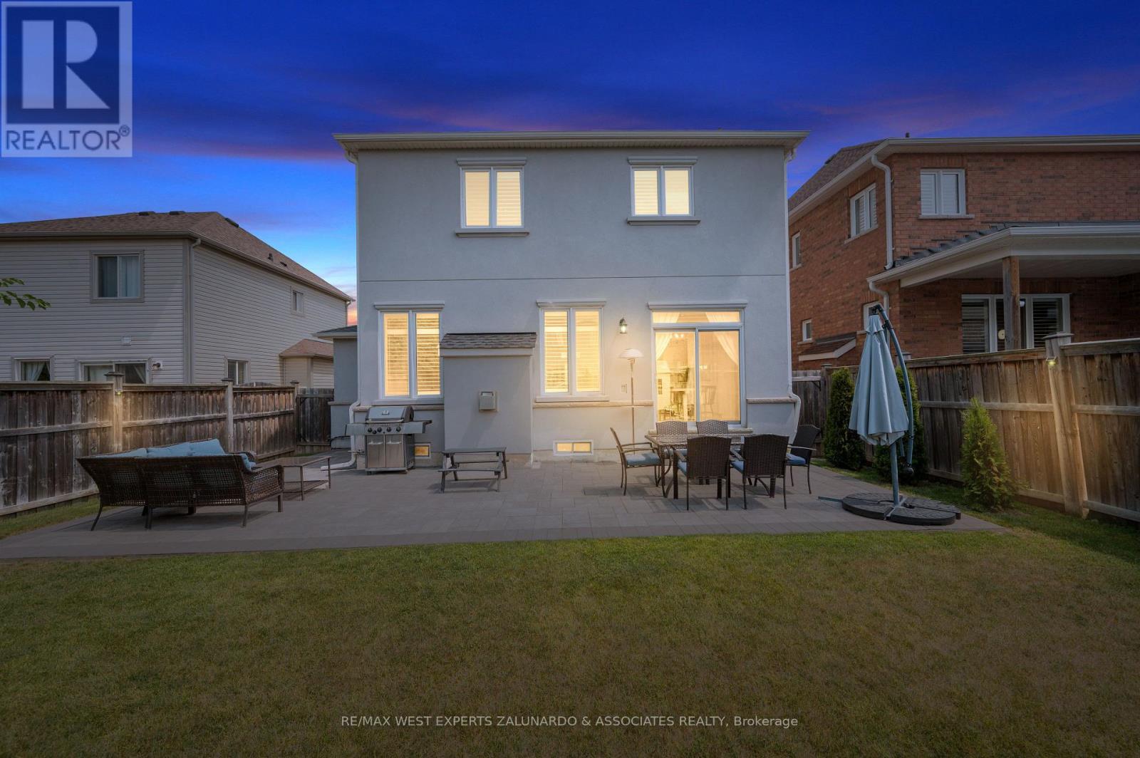Photo 31 of 18 Faris Street, Bradford West Gwillimbury ON