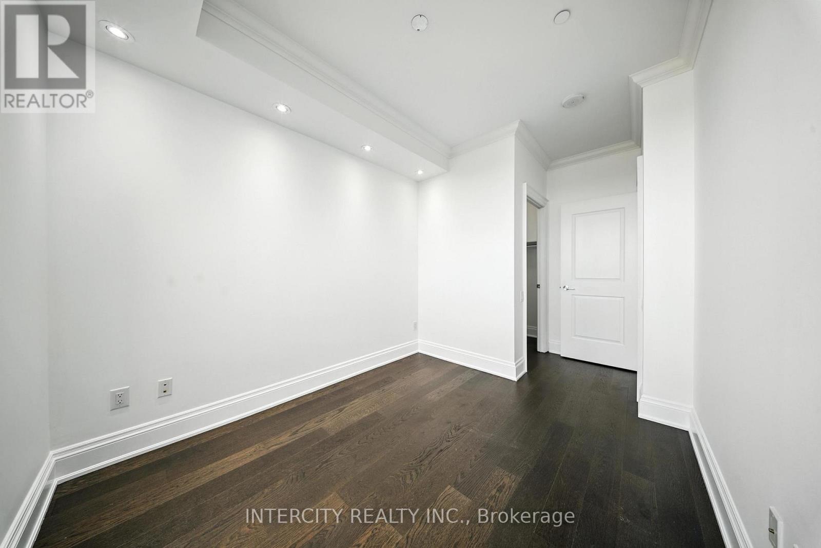Photo 22 of Ph 15 7608 Yonge Street, Vaughan ON