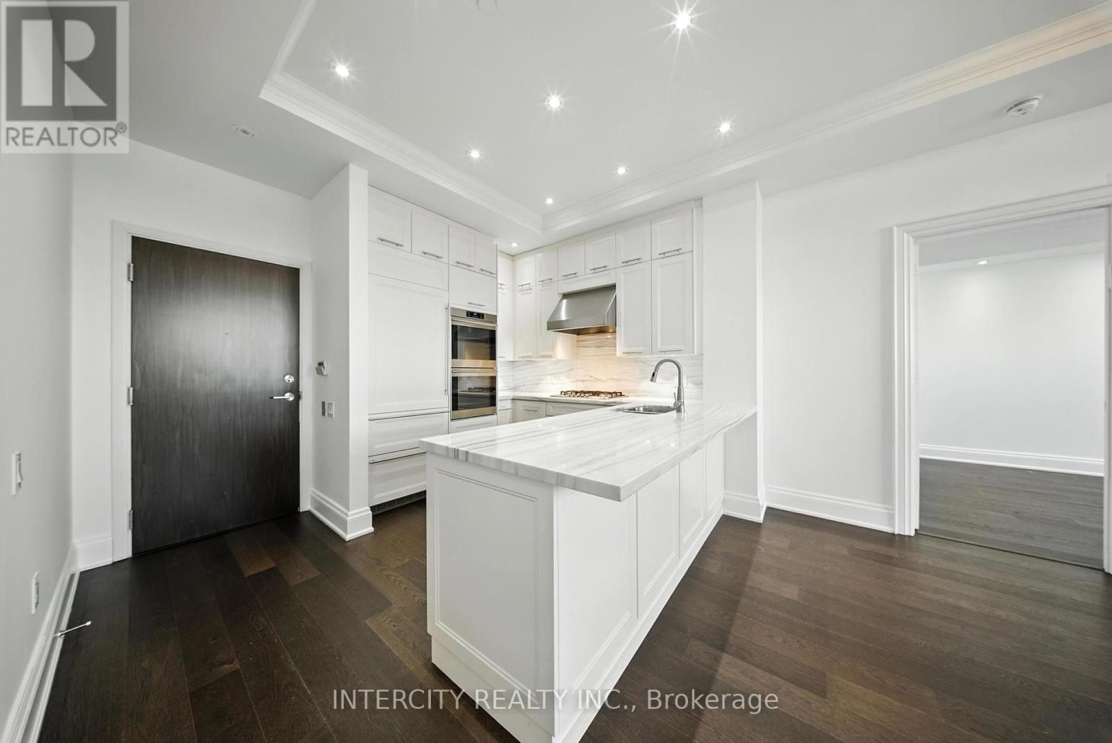 Photo 26 of Ph 15 7608 Yonge Street, Vaughan ON