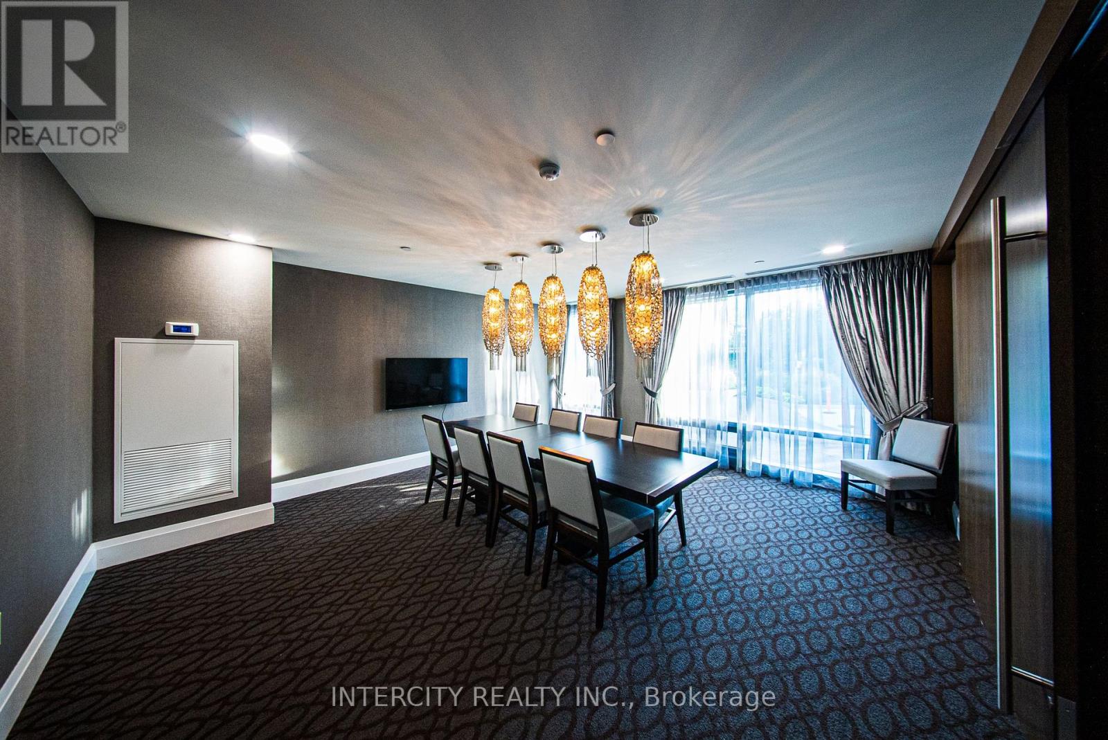 Photo 4 of Ph 15 7608 Yonge Street, Vaughan ON