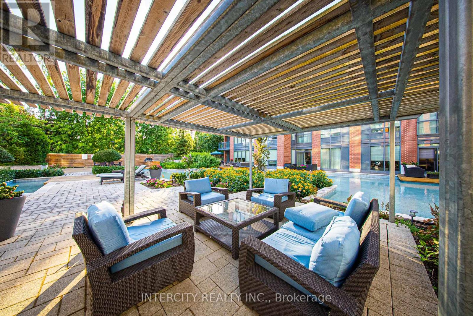 Photo 11 of Ph 15 7608 Yonge Street, Vaughan ON