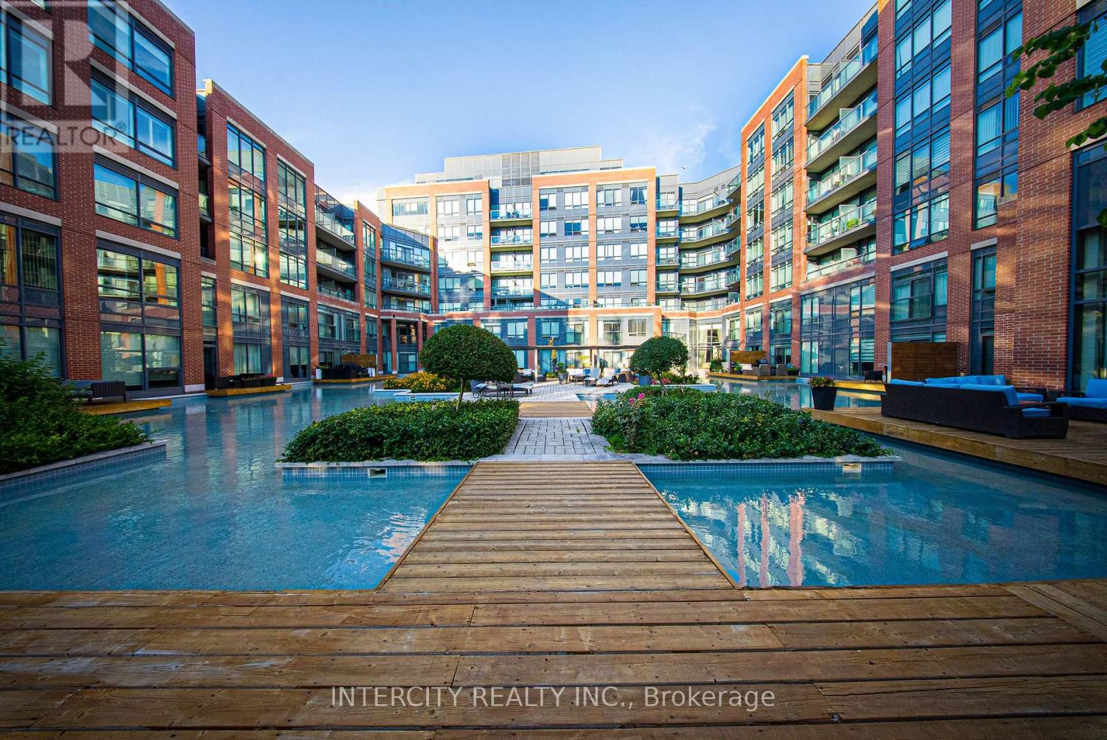 Photo 41 of Ph 15 7608 Yonge Street, Vaughan ON