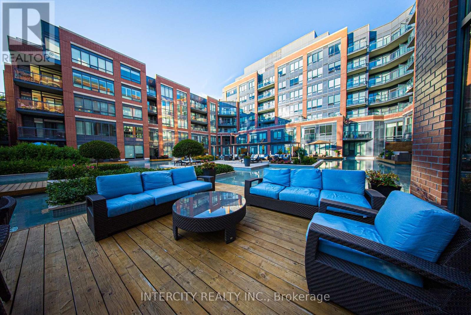 Photo 12 of Ph 15 7608 Yonge Street, Vaughan ON