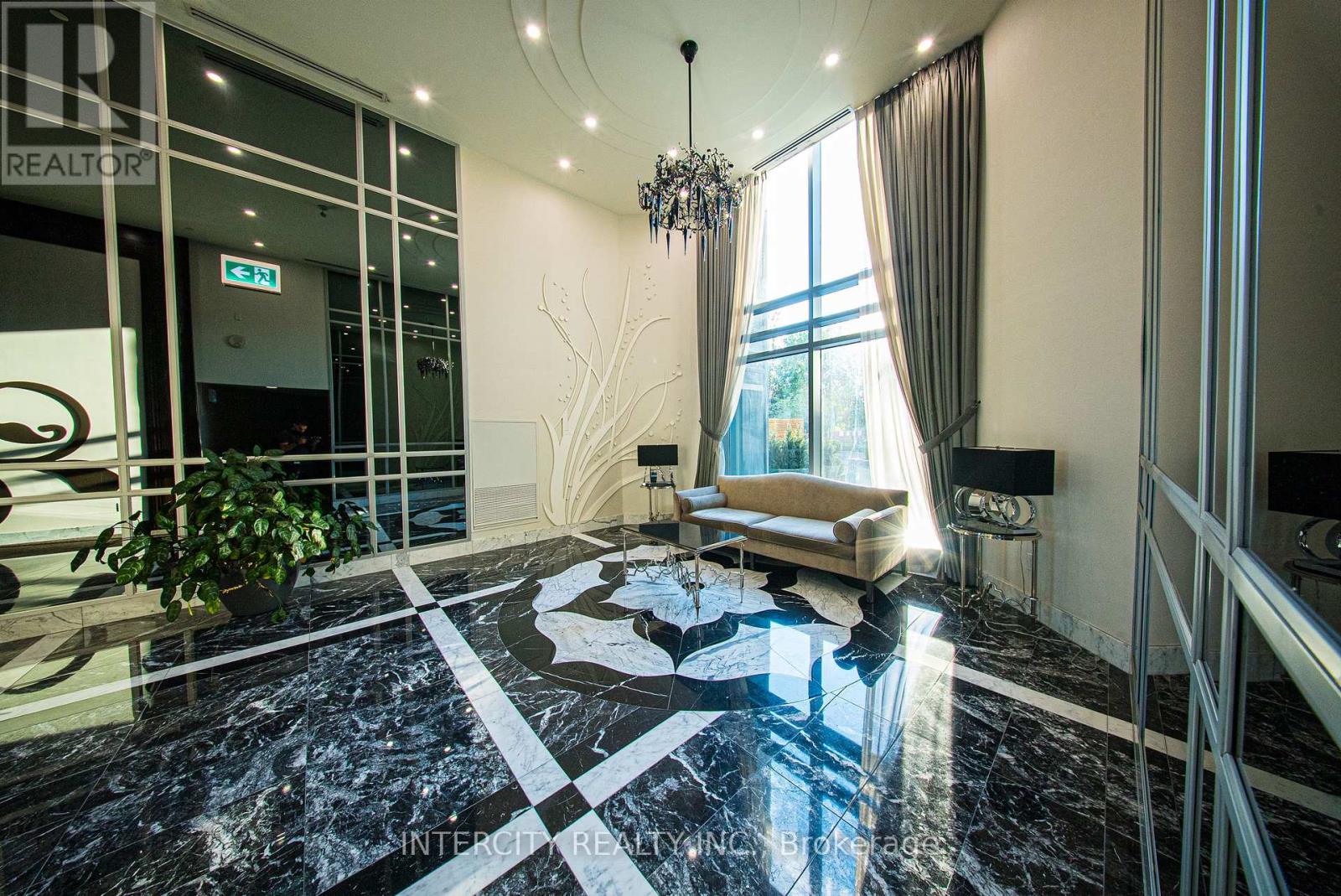 Photo 21 of Ph 15 7608 Yonge Street, Vaughan ON