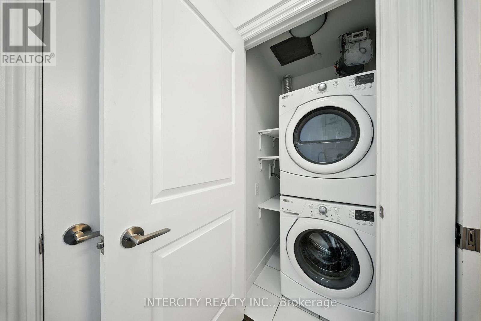 Photo 3 of Ph 15 7608 Yonge Street, Vaughan ON