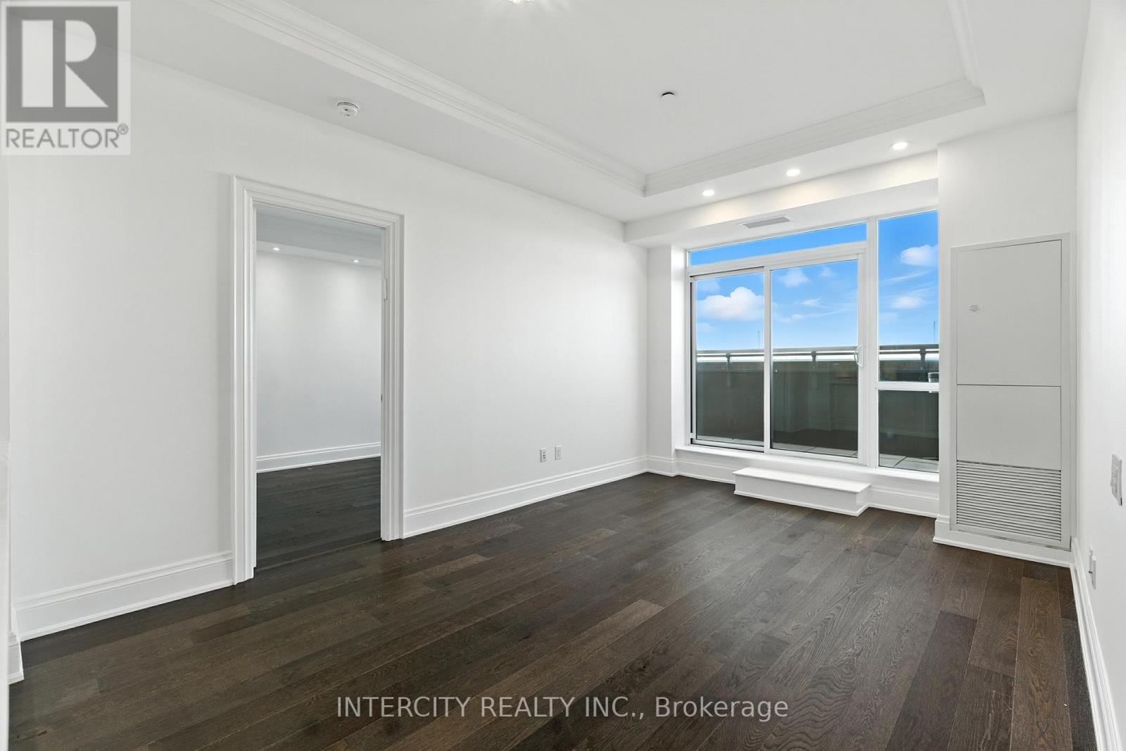 Photo 38 of Ph 15 7608 Yonge Street, Vaughan ON