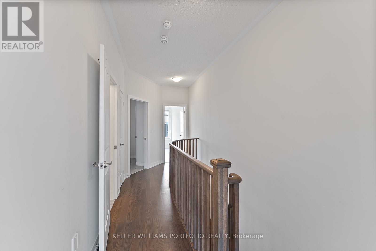Photo 38 of 32 Troon Avenue, Vaughan ON