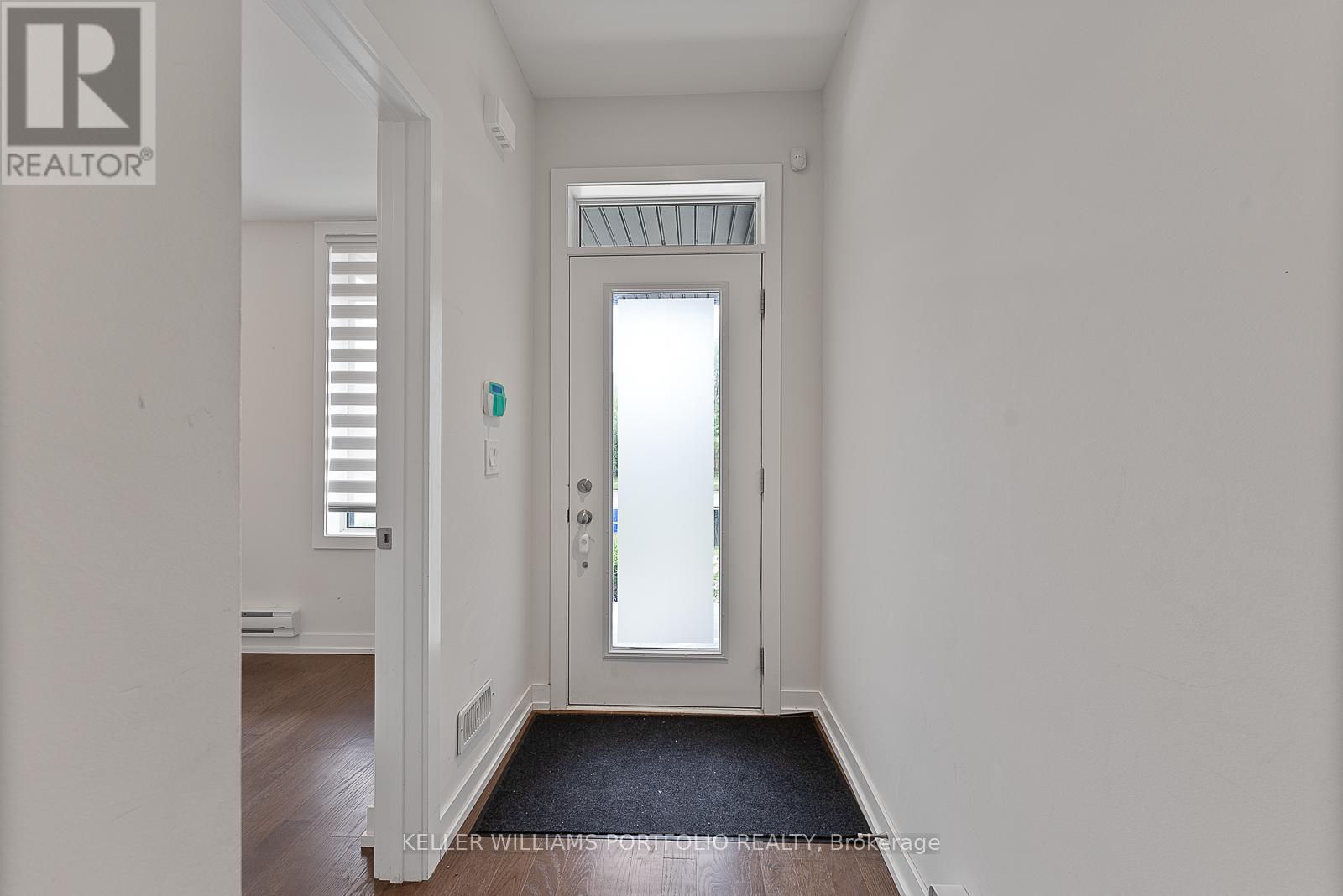 Photo 1 of 32 Troon Avenue, Vaughan ON