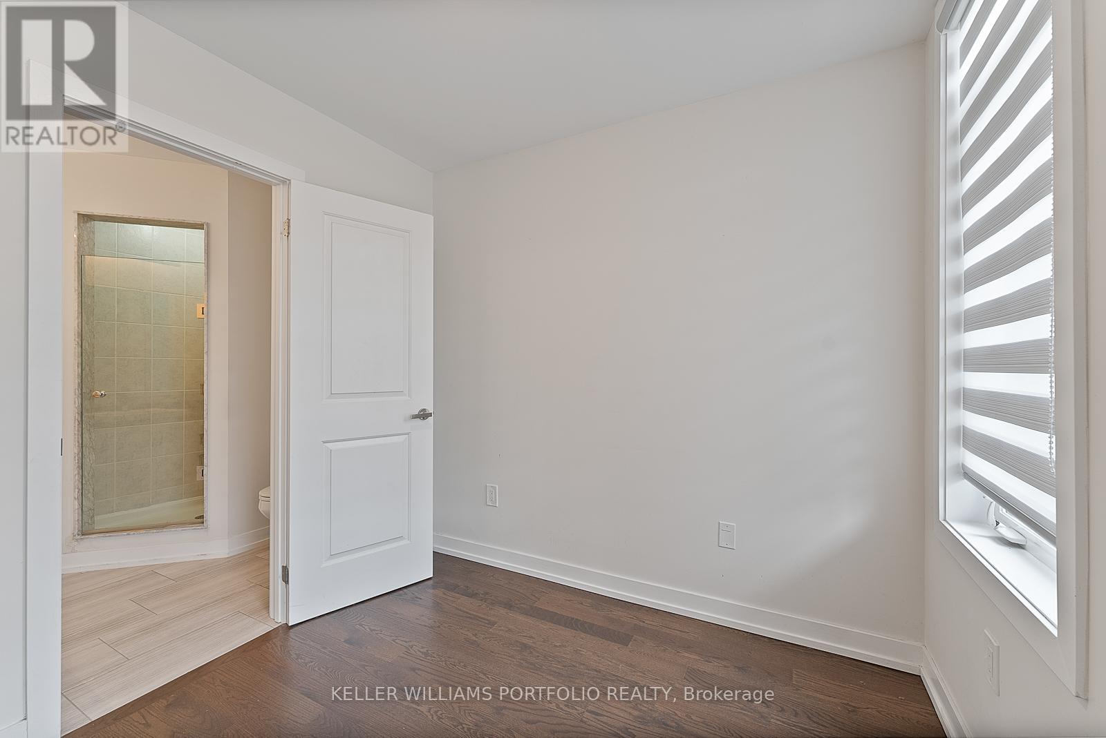 Photo 47 of 32 Troon Avenue, Vaughan ON