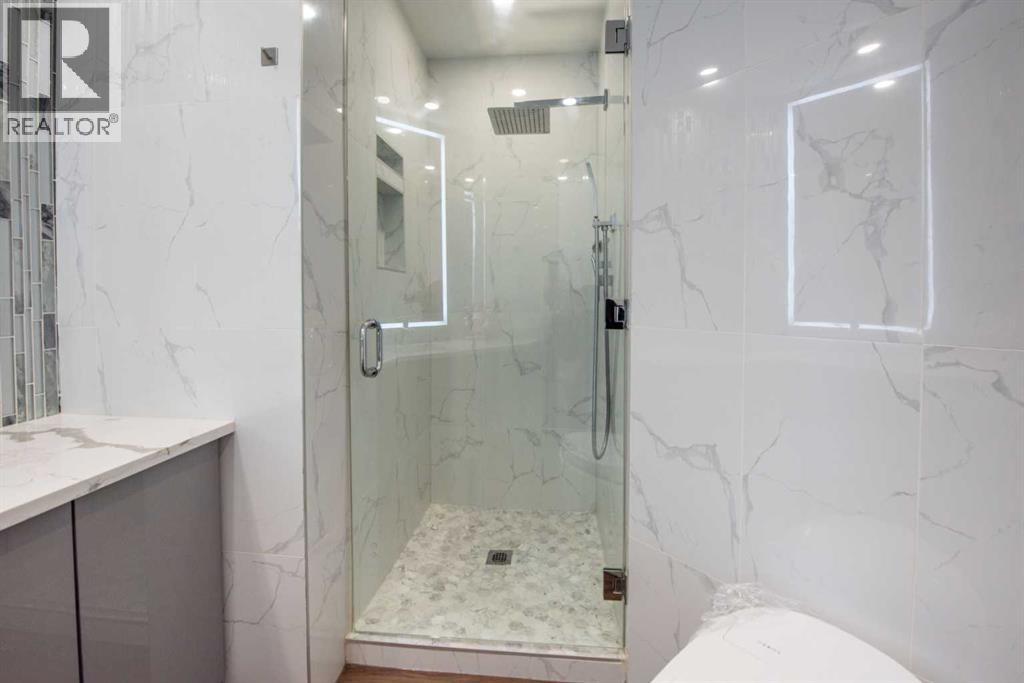 Single Family House Multi-level for Sale in #   Avenue NE Mayland Heights Calgary 