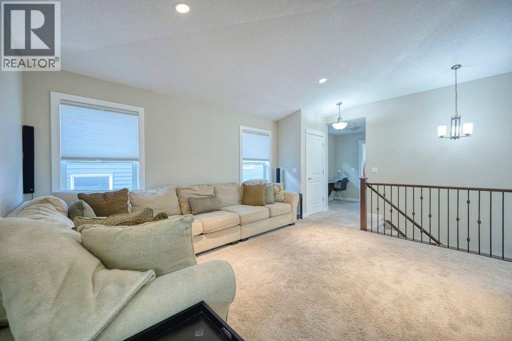 Photo 3 of 104 Nolanlake View Nw, Calgary AB