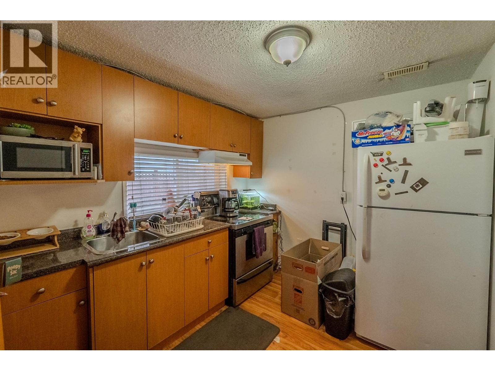 Photo 13 of 347 Pembina Street, New Westminster BC