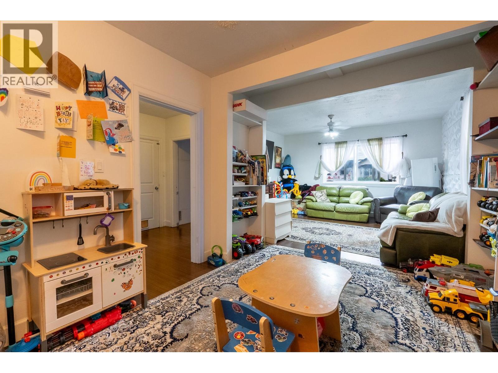 Photo 17 of 347 Pembina Street, New Westminster BC