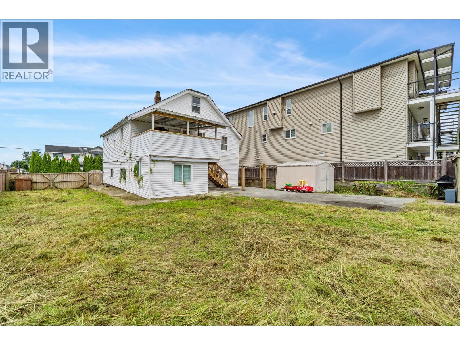 Photo 2 of 347 Pembina Street, New Westminster BC