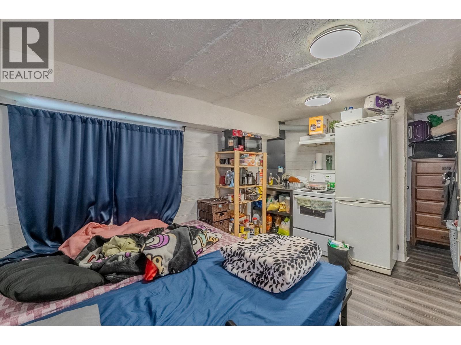 Photo 6 of 347 Pembina Street, New Westminster BC