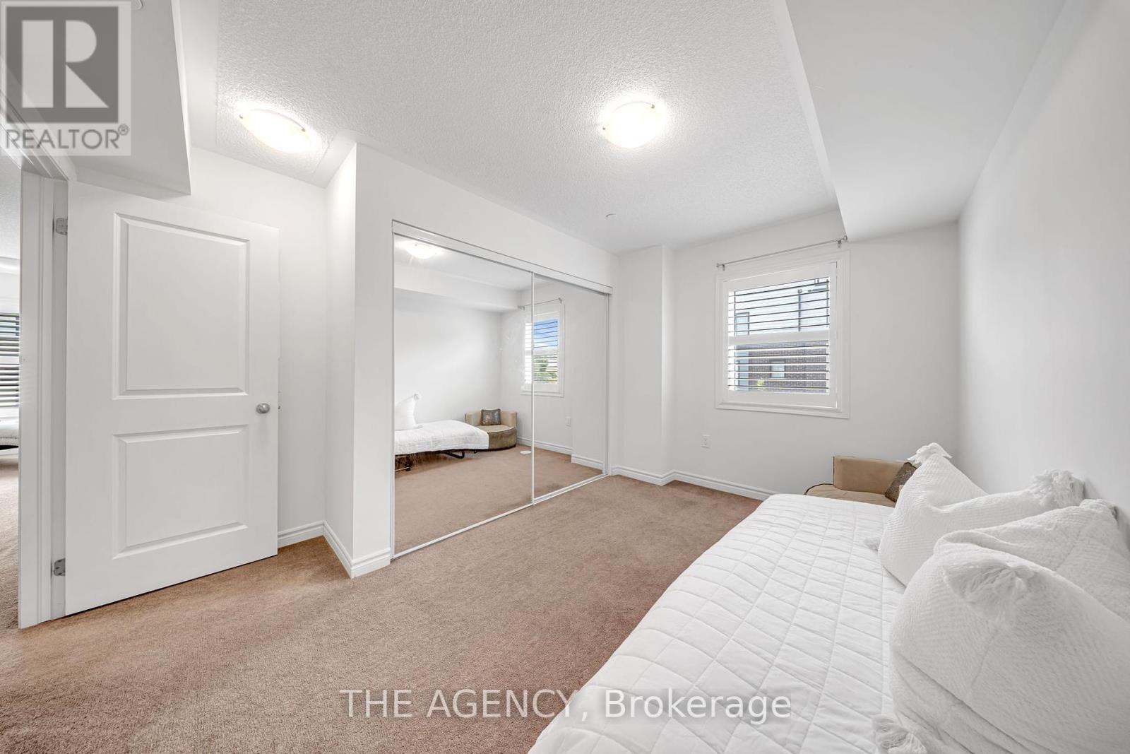Photo 16 of 10 2212 Bromsgrove Road, Mississauga ON