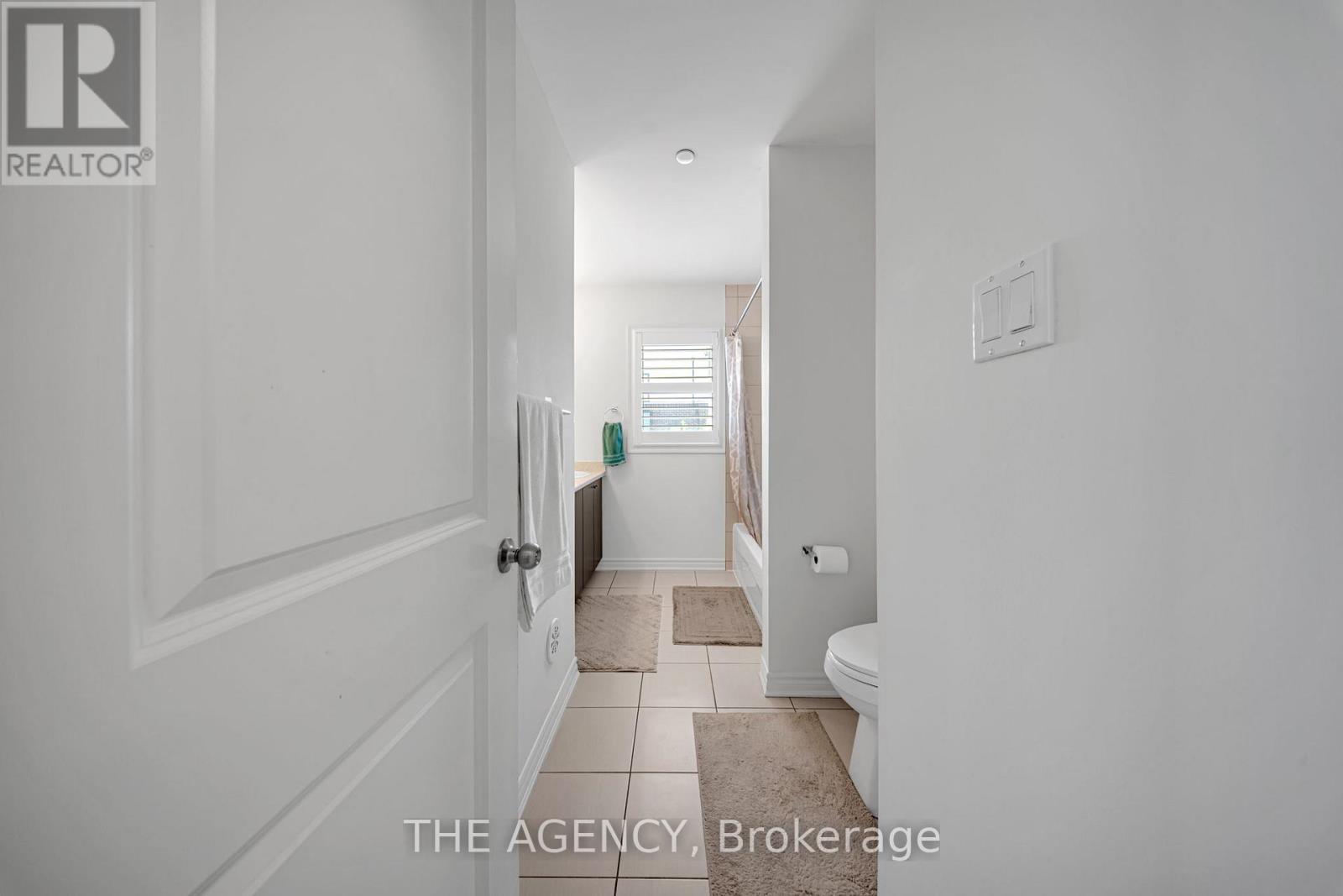 Photo 18 of 10 2212 Bromsgrove Road, Mississauga ON