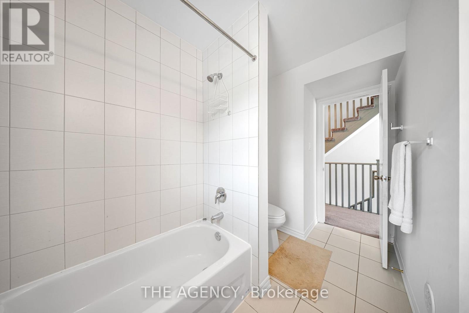 Photo 20 of 10 2212 Bromsgrove Road, Mississauga ON