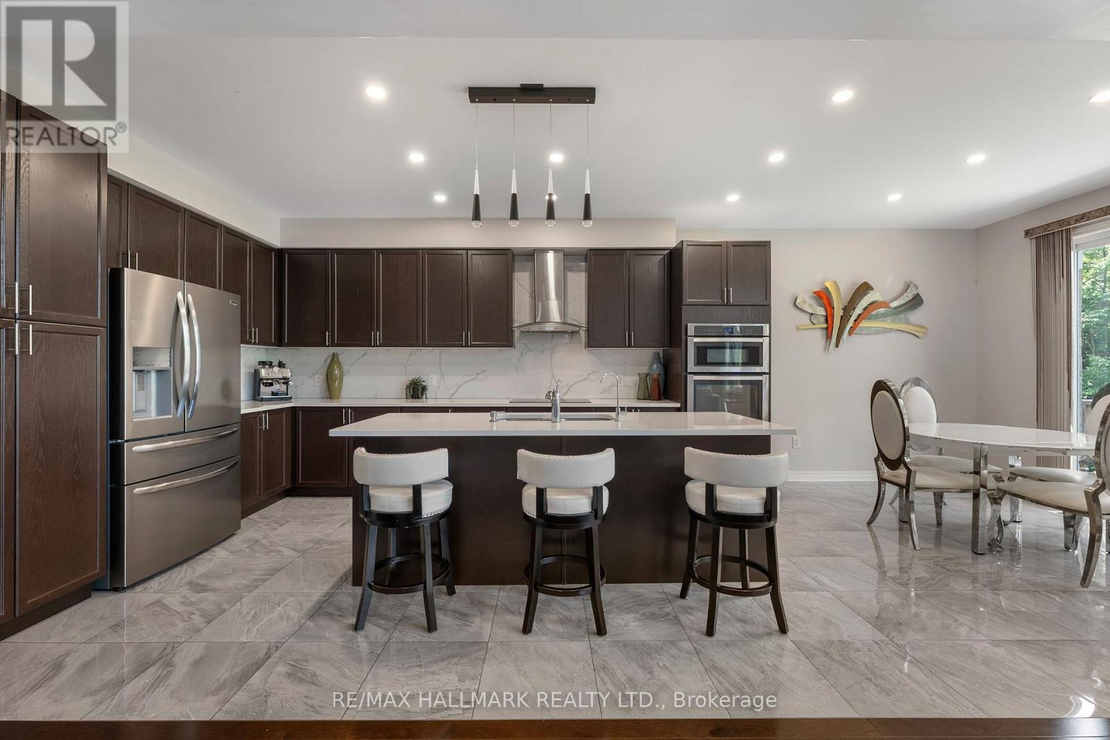 Photo 10 of 262 Elbern Markell Drive, Brampton ON