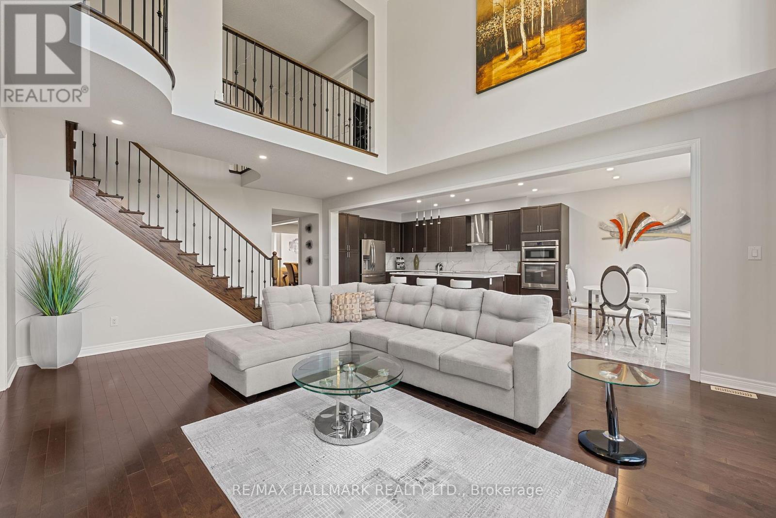 Photo 17 of 262 Elbern Markell Drive, Brampton ON