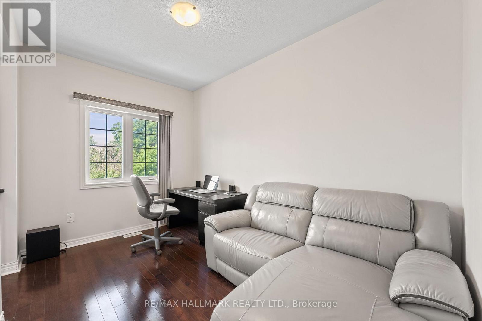 Photo 19 of 262 Elbern Markell Drive, Brampton ON