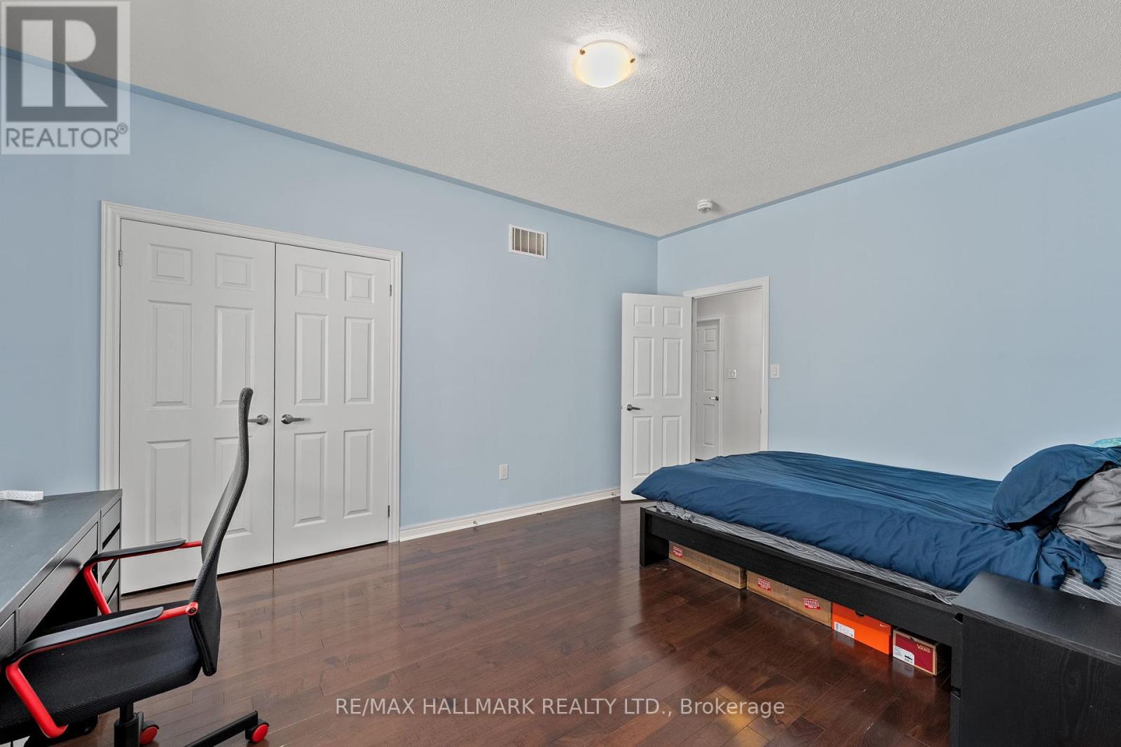 Photo 32 of 262 Elbern Markell Drive, Brampton ON