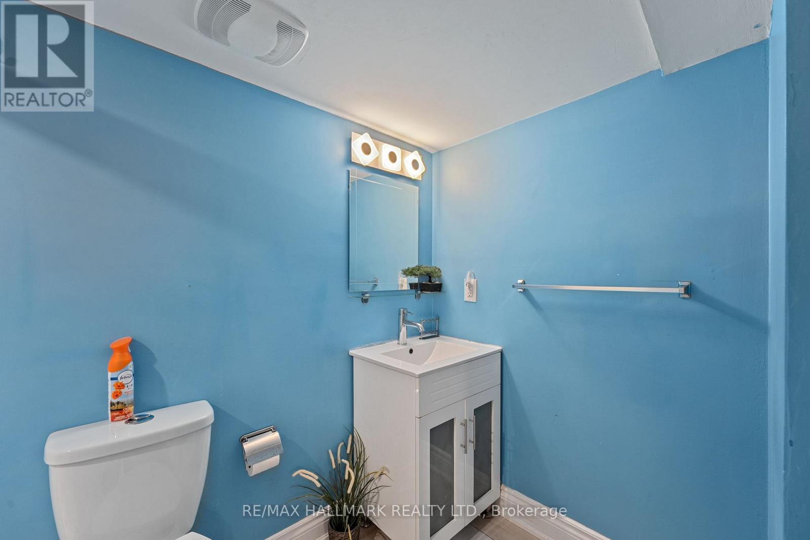 Photo 41 of 262 Elbern Markell Drive, Brampton ON