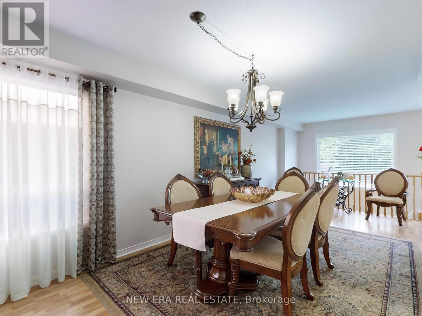 Photo 9 of 16 7360 Zinnia Place, Mississauga ON